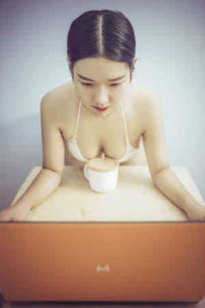 被套上自动挤奶器_720电影完整版在线观看